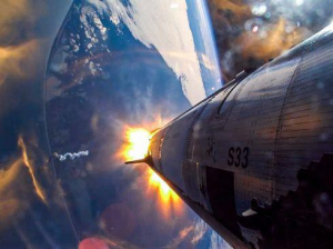 Новые исследования показывают, что падающий космический мусор становится для самолетов все более серьезной проблемой