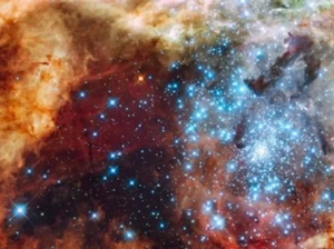 Космический телескоп Хаббл нашел корзину с космическими пасхальными яйцами — 500 синих и красных звезд