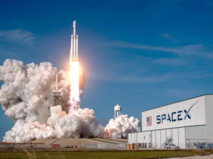 SpaceX доставит на орбиту почти 200 интернет-спутников конкурента —канадской Telesat