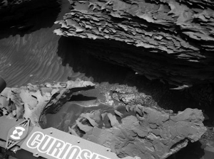 Марсоход Curiosity завершает исследование канала Gediz Vallis и направляется на север
