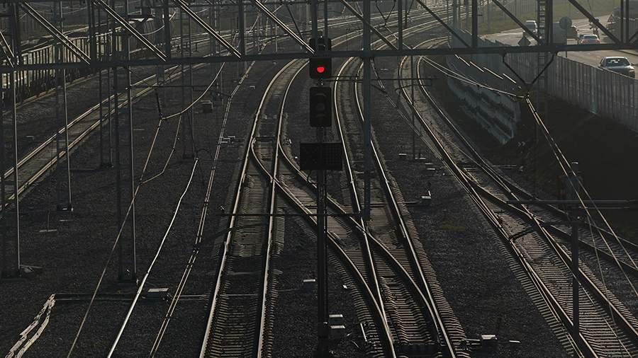 Шадаев: высокоорбитальная группировка спутников может решить вопрос со связью на ж/д